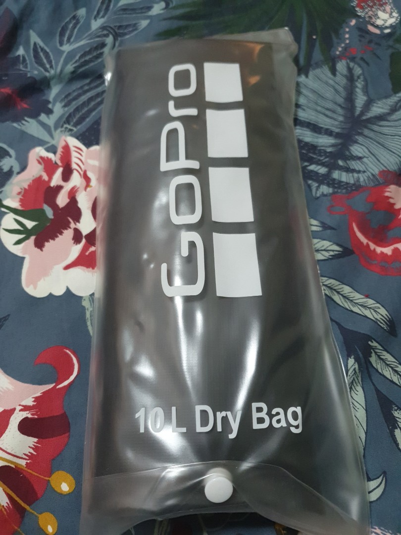 GoPro Dry 10L Bag, Sports Equipment, Hiking & Camping on Carousell