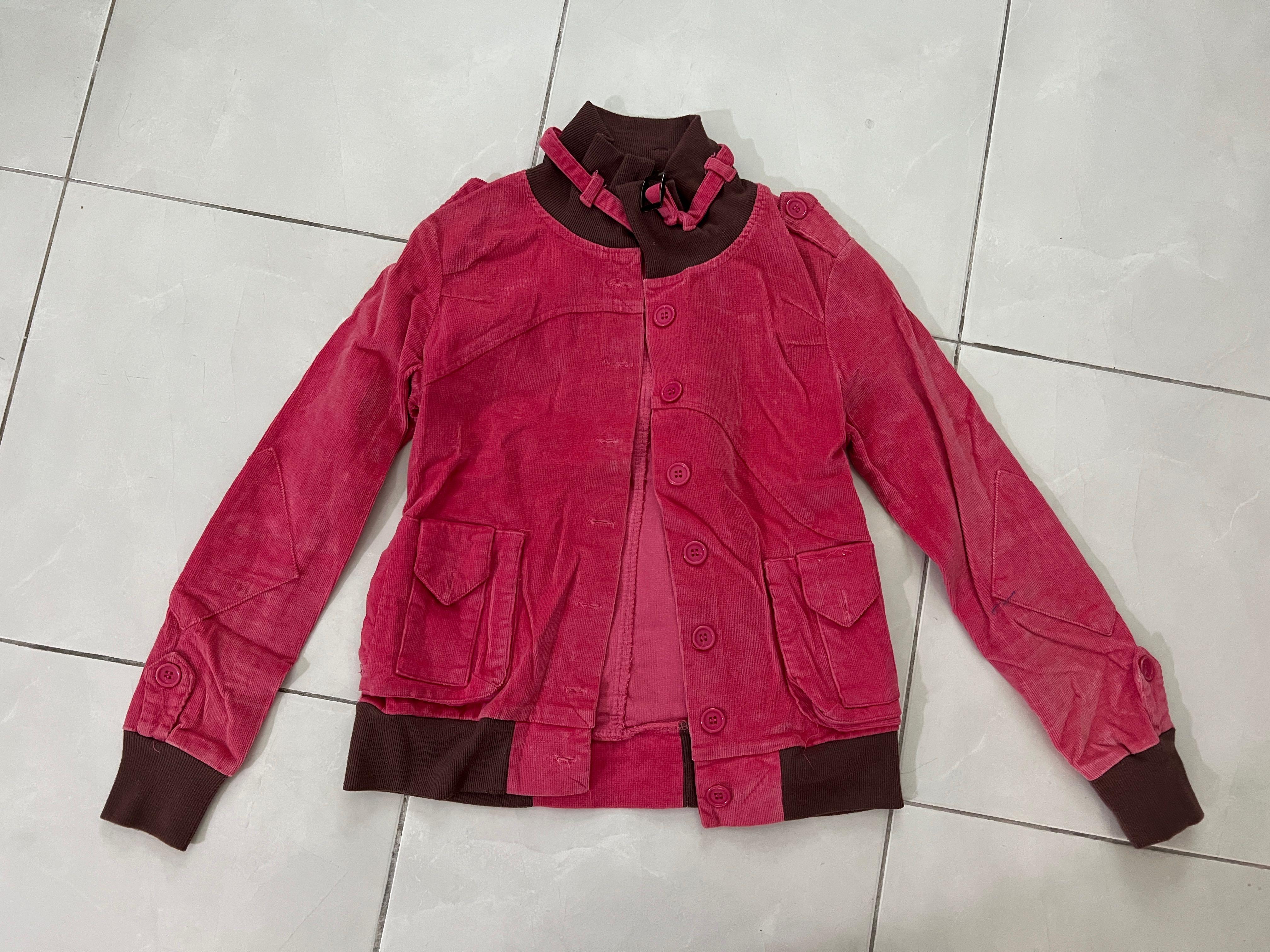 Jacket (Category: Coats, Jackets and Outerwear) located in Tanjung Tokong. Submitted by venus.g (Listing ID 1134745537, Image 3). Description: Size M Condition like new.