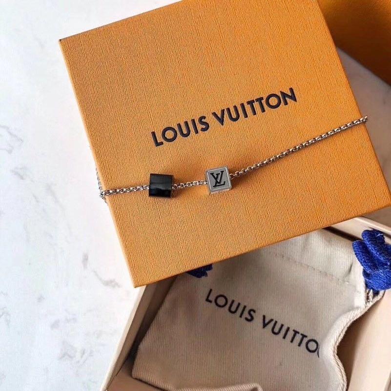 LV NEW DICE GAME ON NECKLACE - BEEJURI