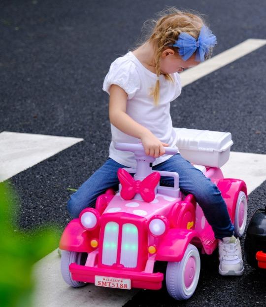 Minnie mouse electric 2025 ride on car