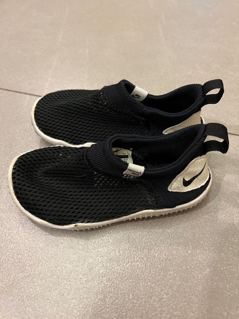 Nike 360 aqua socks sale