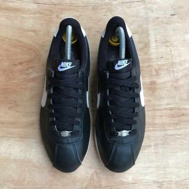 NIKE CORTEZ BASIC LEATHER SIZE 7.5UK Men s Fashion Footwear