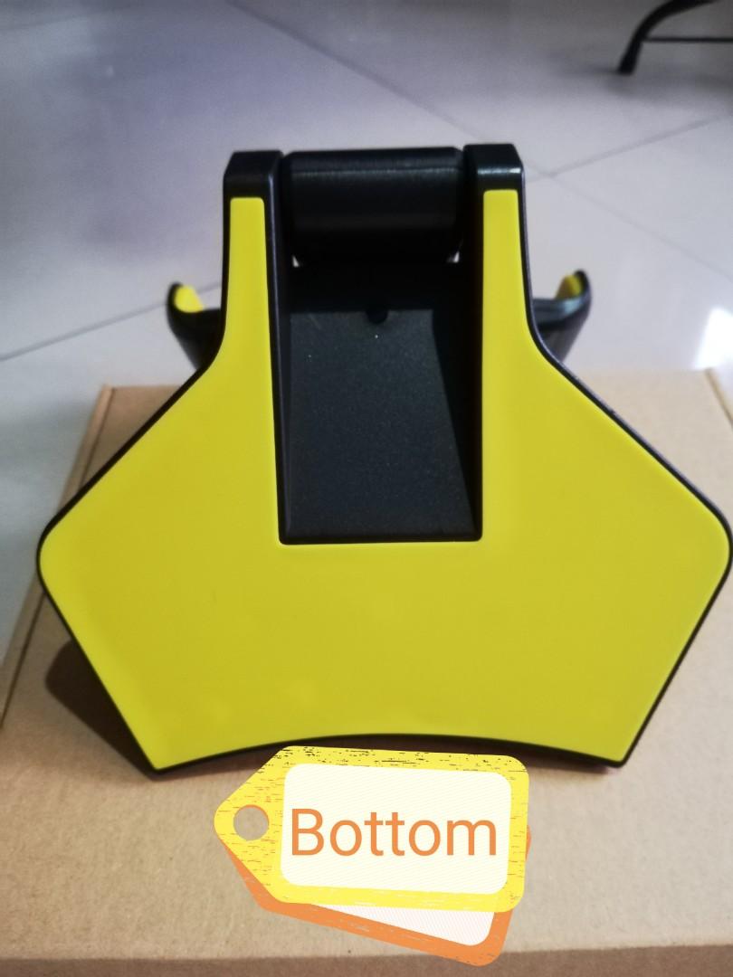 Remax Tablet Holder 7-15" (Category: Mounts & Holders) located in Quezon City. Submitted by mommybabybear (Listing ID 1134743619, Image 3). Description: Remax Tablet Holder designed for 7-15" inches tablets and iPad Pro. High stability, strong and super safe. Solid chuck, soft silicon pad, high-strength ABS material..