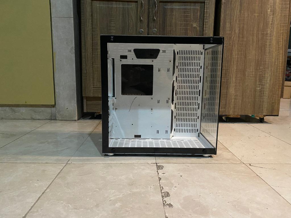 Robin 2 Coolman Dual Chamber Case (White), Computers & Tech, Parts ...
