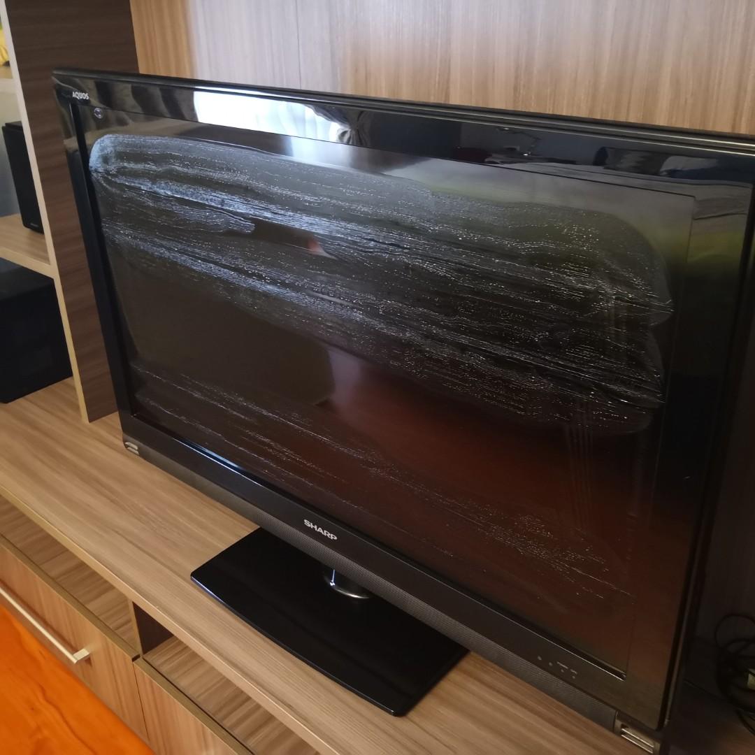 Sharp Aquos 40 inch TV (Defective & Not Functioning), TV & Home