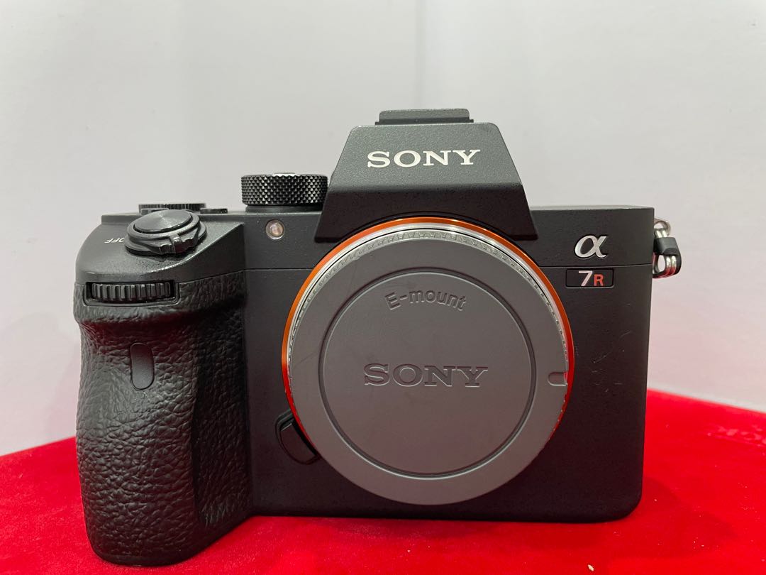 Sony A7R iii (used), Photography, Lens & Kits on Carousell