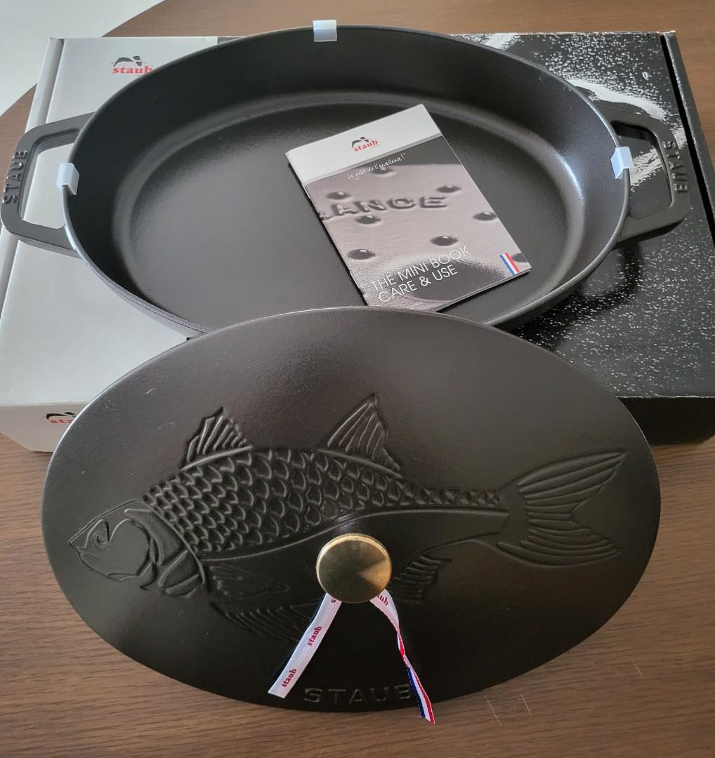 Staub Sea Bass cast iron, Furniture & Home Living, Kitchenware
