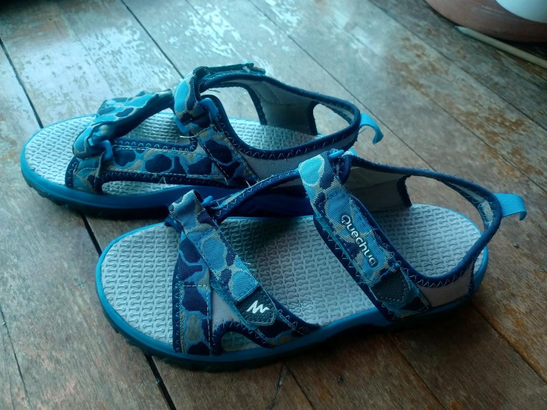 QUECHUA walking sandals EU38 39