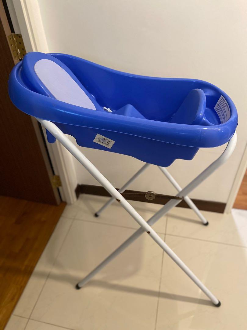 The First Years Bath Tub with Puku Stand, Babies & Kids, Bathing
