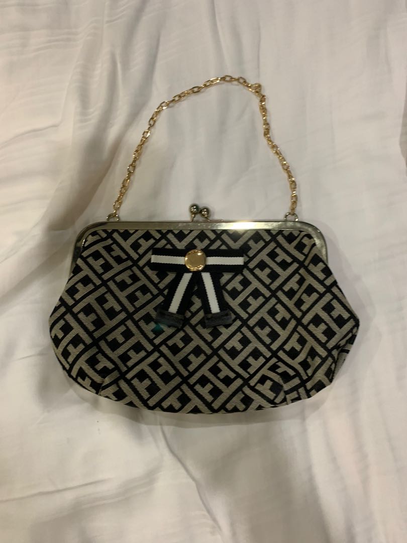 Tommy Hilfiger clutch bag, Women's Fashion, Bags & Wallets, Clutches on