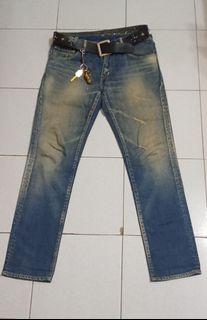 04D5 W32/L30
