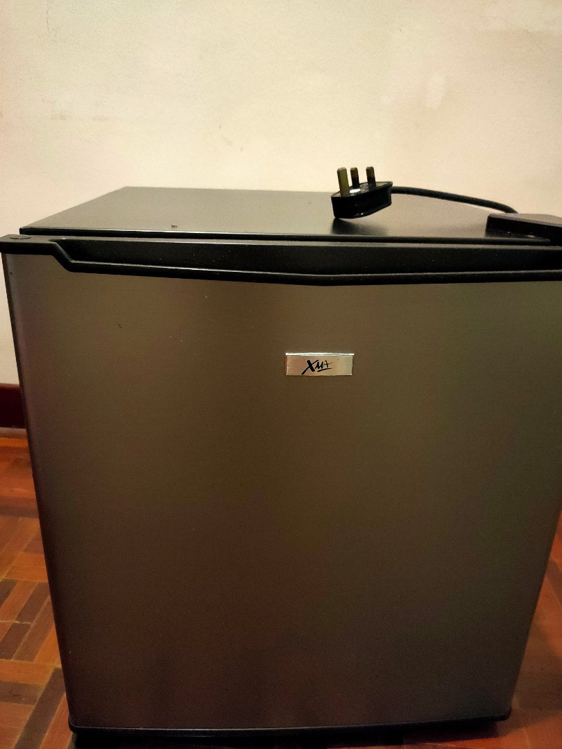 50L Electric MiniBar Refrigerator (XMA), TV & Home Appliances, Kitchen