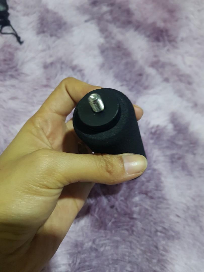 ANDOER HANDGRIP EXTENSION FOR BLOGGING (Category: Tripods & Monopods) located in Cavite. Submitted by gonjane427 (Listing ID 1136608058, Image 2). Description: ANDOER HANDGRIP EXTENSIONS for tripod used for Vlogging with good HANDGRIP hindi madulas sa kamay kasi may foam high quality with free phone holder for tripod or monopad RFS: DECLUTTERING.