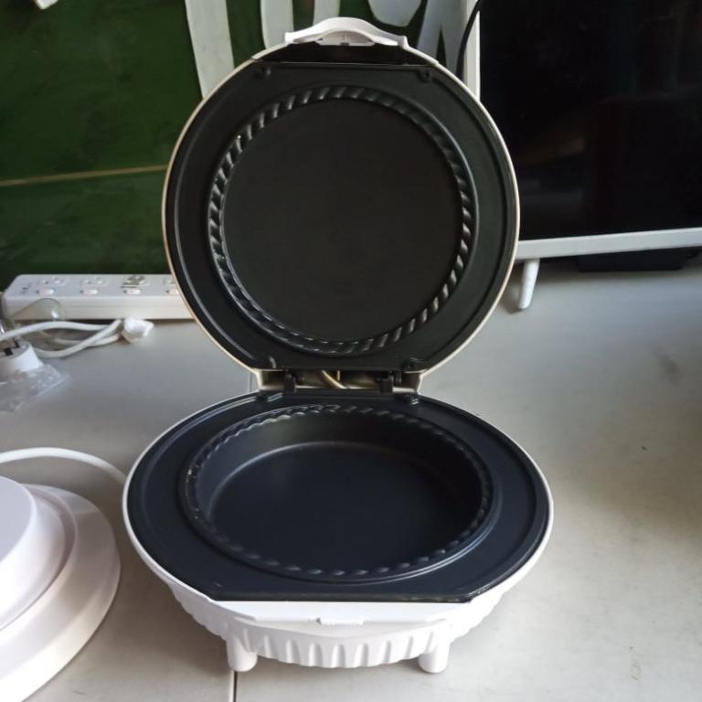 ANKO FAMILY PIE MAKER (Category: Breadmakers) located in San Pedro. Submitted by aussiesurplus (Listing ID 1136472601, Image 3). Description: PLEASE READ FULL DETAILS BELOW: All items are from Australia SURPLUS/USED or BRAND NEW Tested and Working. Thank you for your interest to buy from our shop. Any issues or concerns, let us know by sending us a message to settle them to your satisfaction. Please manage expectations for all our products are Su