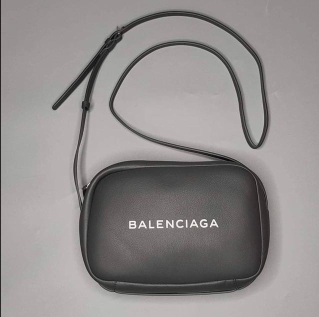 Balenciaga M Everyday Camera Bag - Black