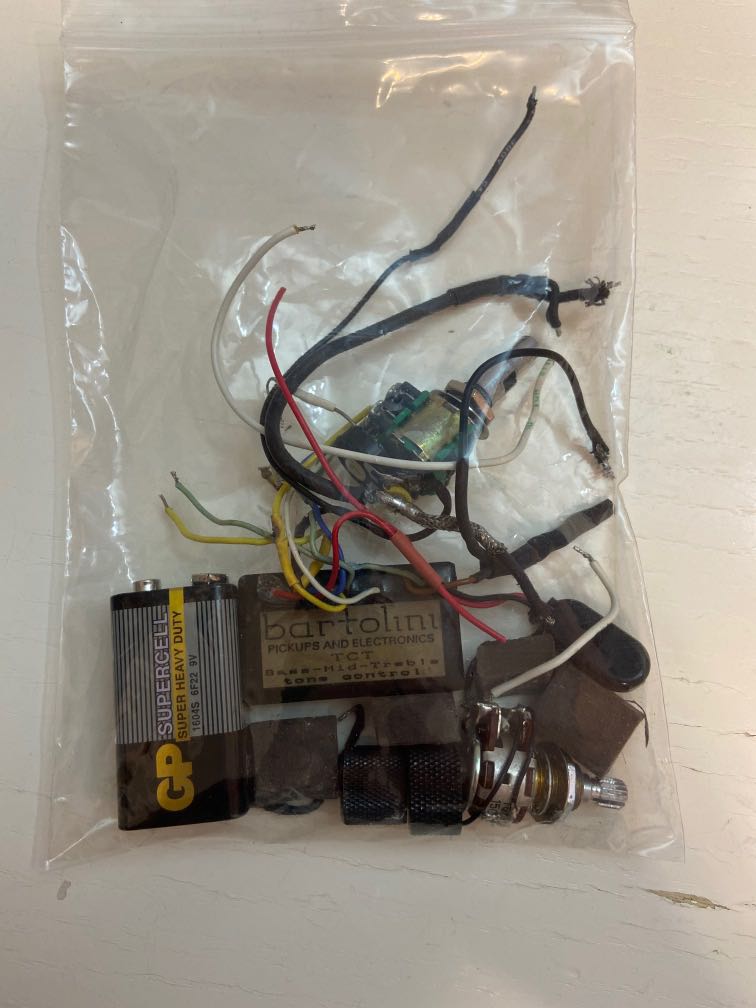 Bartolini TCT bass preamp, 興趣及遊戲, 音樂樂器 & 配件, 樂器 Carousell