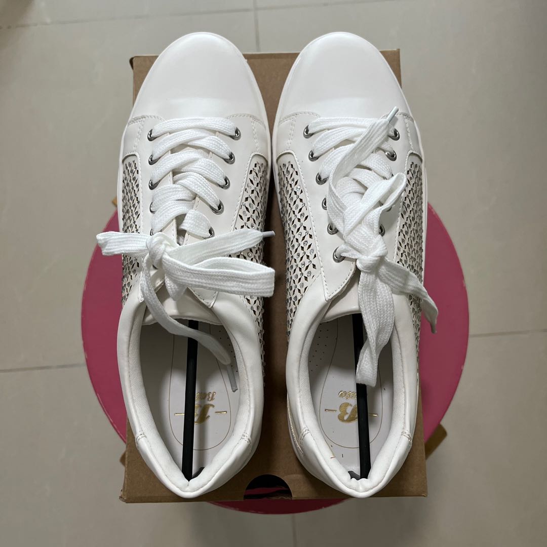 Bata Shoes Womens Fashion Footwear Sneakers On Carousell 3973