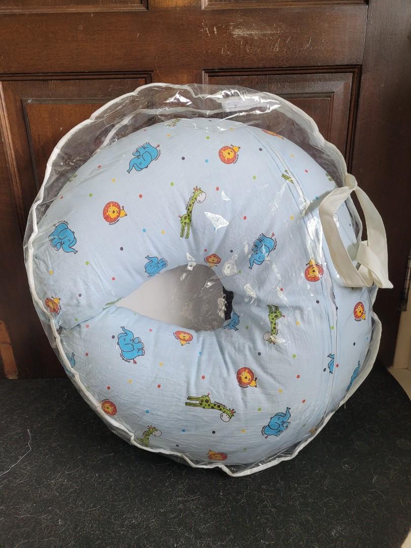CHEEKY Bon Bon breastfeeding pillow, Babies & Kids, Nursing & Feeding