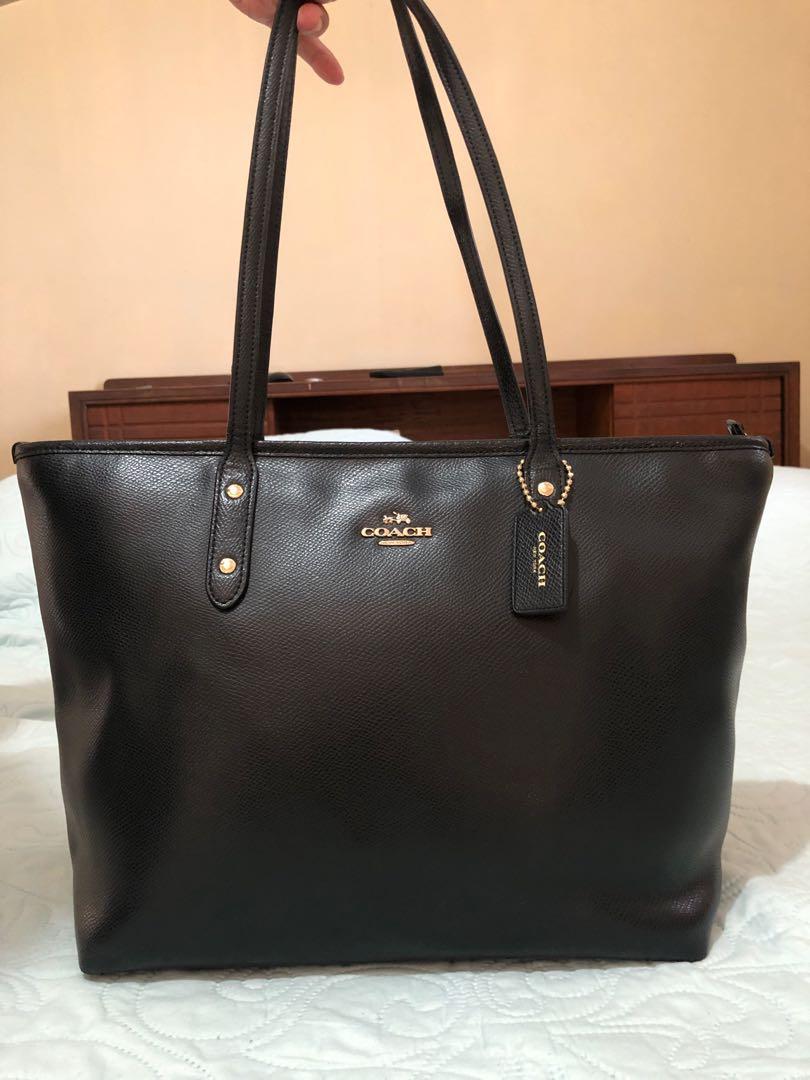 Coach black top leather handbag
