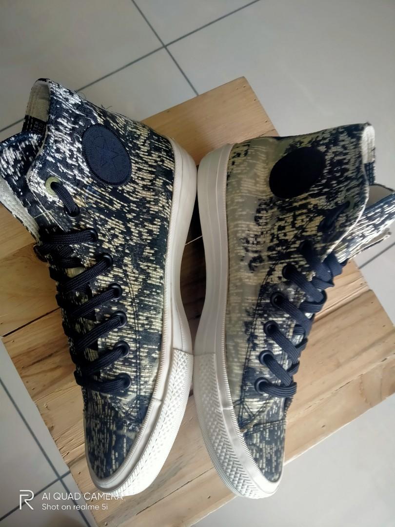 Converse counter climate water top repellent