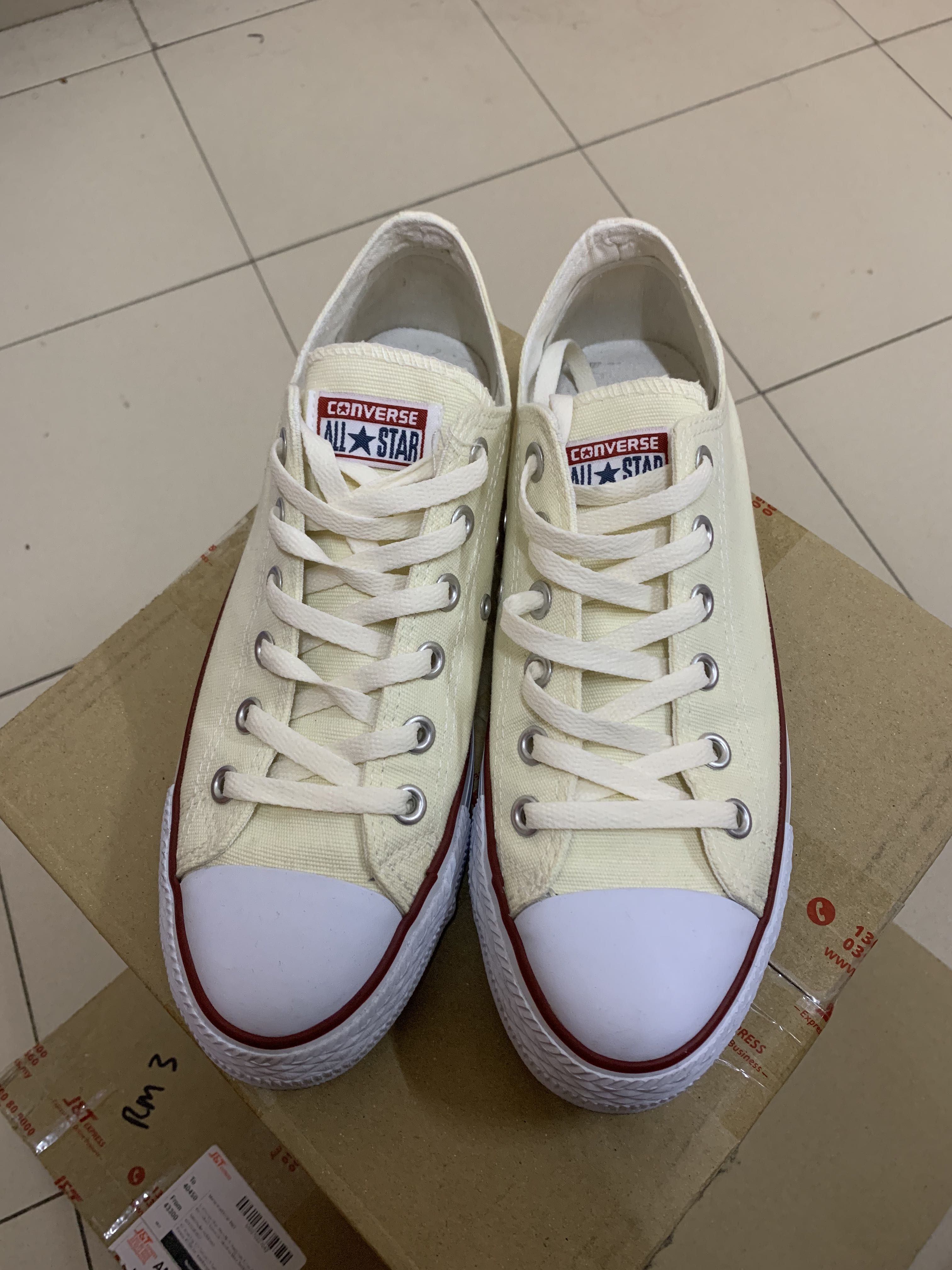 Kasut converse hot sale cream