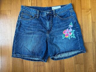 (Category: ) located in . Submitted by corneliastreet (Listing ID 1136516705, Image 1). Description: .
