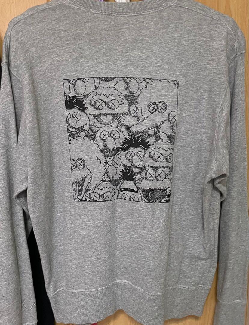 Kaws pullover (Category: Hoodies) located in Singapore. Submitted by vtr__ (Listing ID 1136493388, Image 2). Description: Rfs: too small for me Condition (9.5/10) .