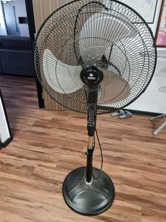 (Category: ) located in . Submitted by aristocracy (Listing ID 1136478583, Image 1). Description: .