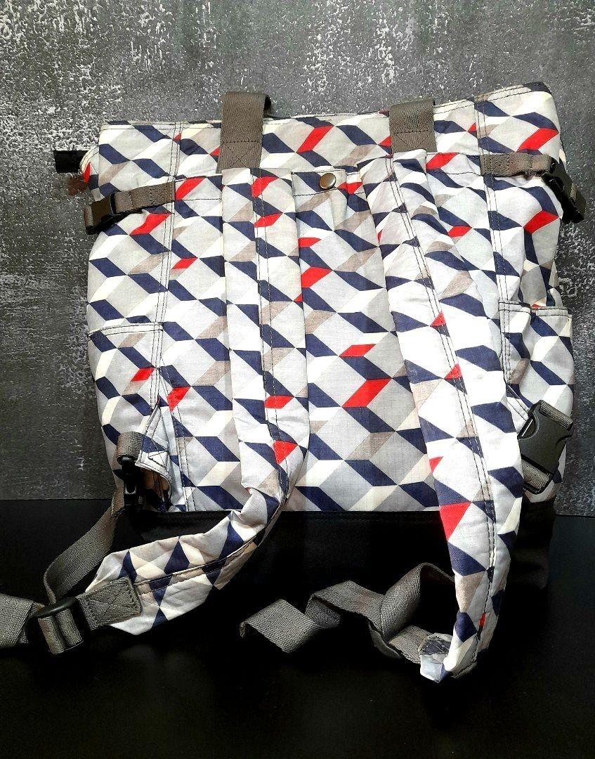 LeSportSac Backpack/Tote Bag (Category: Backpacks) located in Quezon City. Submitted by dashfaster (Listing ID 1136523544, Image 2). Description: guaranteed authentic 2-way backpack/tote bag white with geometric print 100% Polyester material proprietary LeSportSac zippers 2 zippered front pockets 2 slip-on side pockets zippered closure for main compartment 1 snap-on back pocket 2 interior pockets NO FLAWS!.