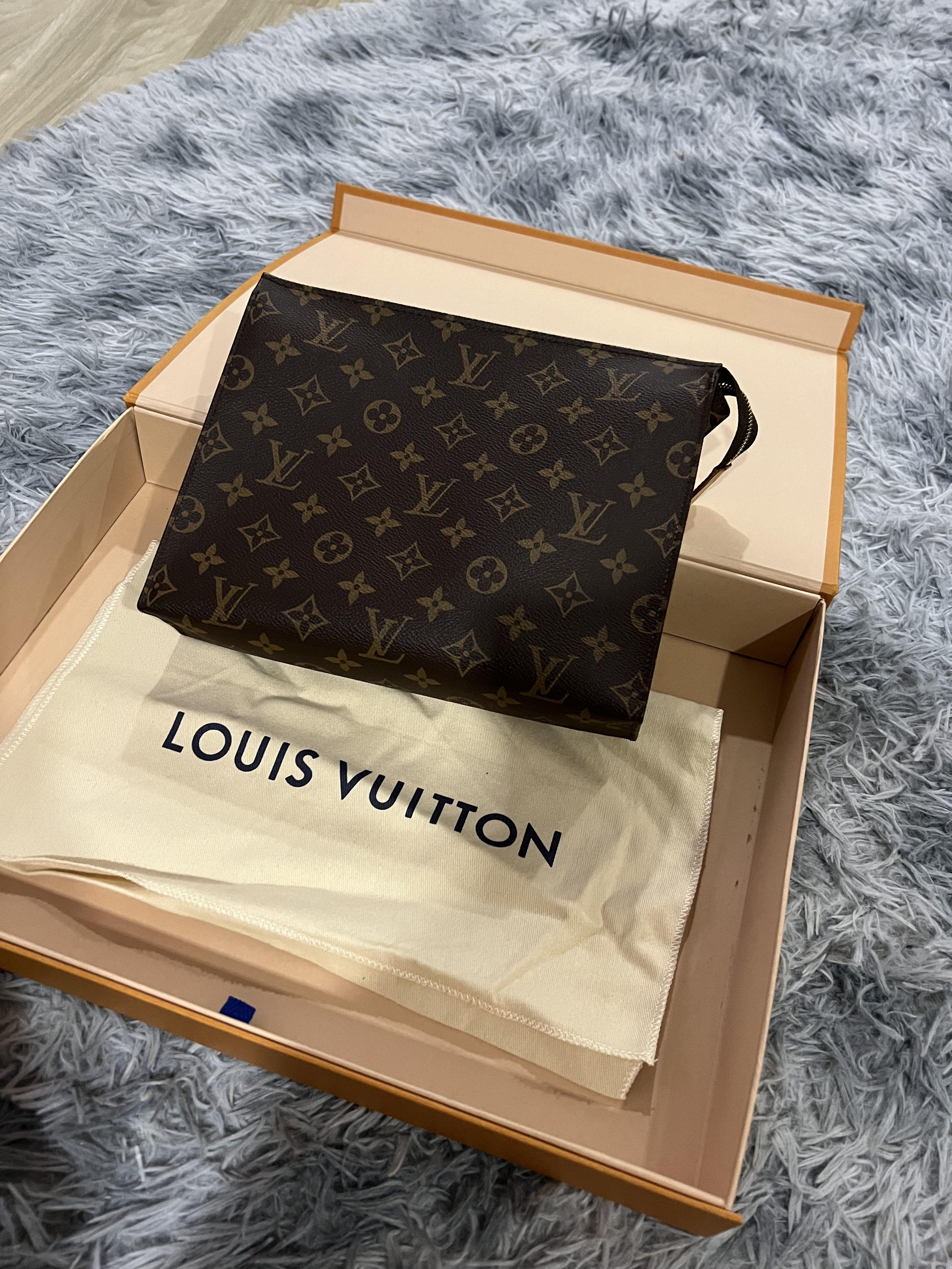 Louis Vuitton Monogram Toiletry Pouch 26 - Brown Cosmetic Bags, Accessories  - LOU779262