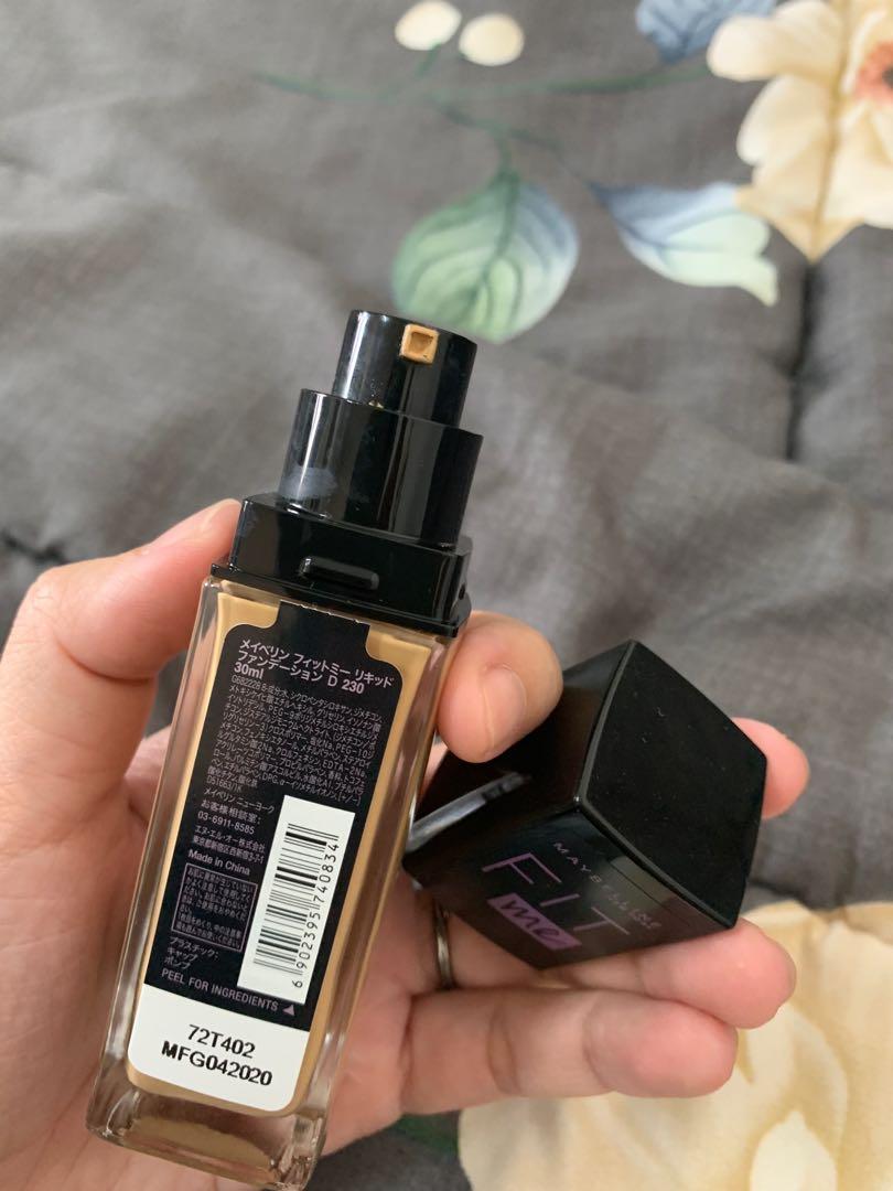 Maybelline Fit Me Dewy and Smooth Liquid Foundation, 230 Natural