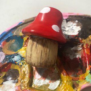 mushroom mini container