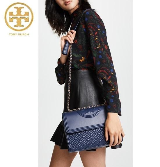 New Original Tory Burch Navy Blue FLEMING CONVERTIBLE SHOULDER BAG For Women Come With Complete Set Suitable for Gift Size Large 27cm RM 550 Size