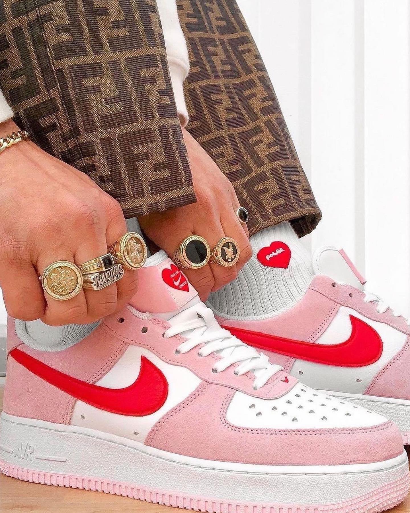Nike air force 1 low love hotsell