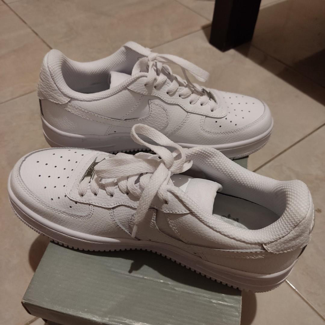 NIKE AIR FORCE 1 TRIPLE WHITE ORIGINAL 