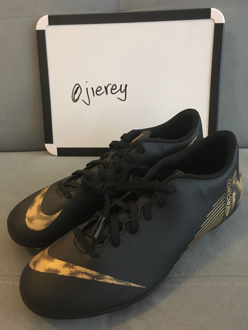 Nike soccer shoes clearance black and gold