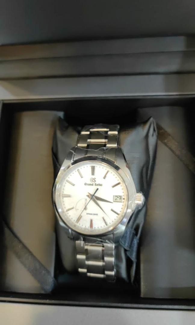 OwnOne: Grand Seiko SBGA211 Men's Snowflake Spring Drive Titanium Bracelet  White Limited Edition (No nego, No meet up, only sell that price), Men's  Fashion, Watches & Accessories, Watches on Carousell