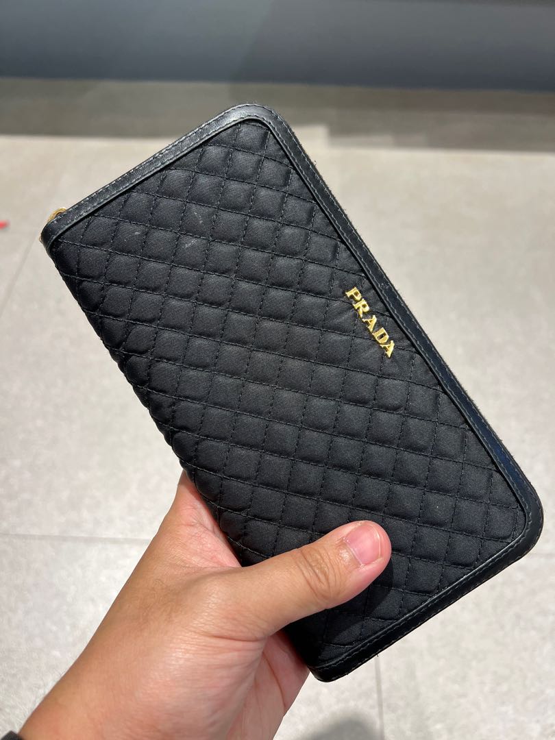 prada zippy