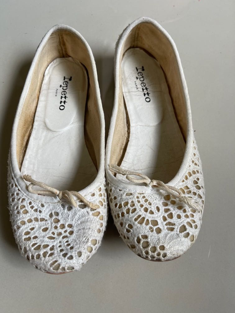 White lace cheap ballet pumps