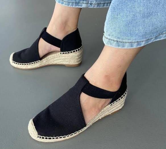 Tory Burch Catalina Espadrilles Wedge, Women's Fashion, Footwear, Wedges on  Carousell