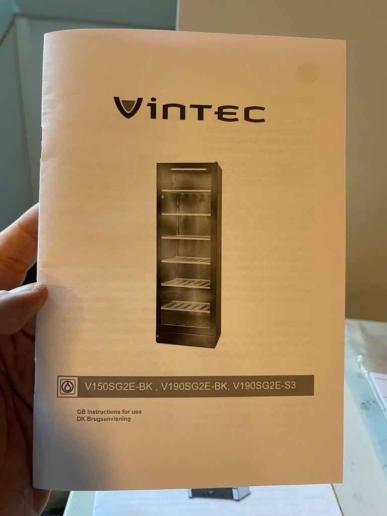Vintec V190SG2EBK Wine fridge, TV & Home Appliances, Kitchen Appliances