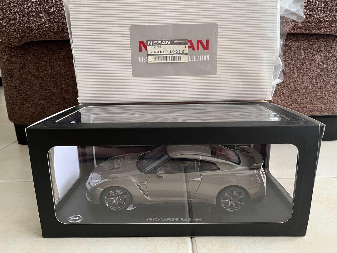 1:18 AutoART Nissan GTR R35 Titanium Grey Japan Limited Edition, Hobbies   Toys, Toys  Games on Carousell