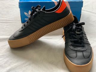 (Category: ) located in . Submitted by danyash.preloved (Listing ID 1136740577, Image 1). Description: .