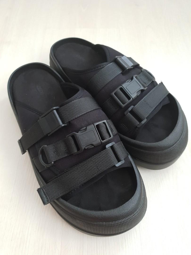 Tech sandals store