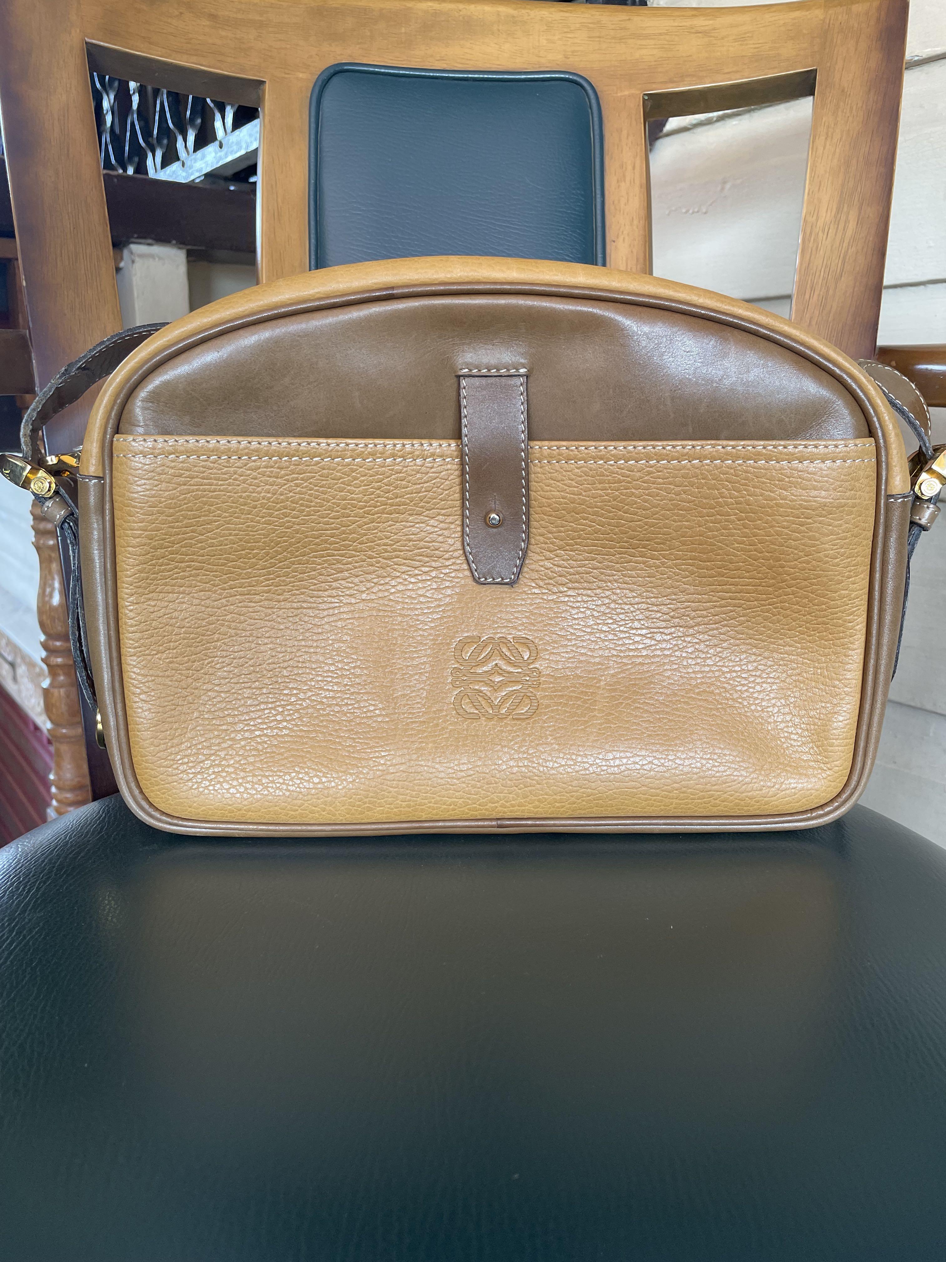 Loewe Madrid Vintage Bag (Category: Luxury Bags & Wallets) located in Muntinlupa City. Submitted by phbudgetluxuryfinds (Listing ID 1136688429, Image 1). Description: Authentic 💯 With Bag tag/paper complete with details -see photo ❤️This is a classic vintage Loewe bag that is timeless and chic❤️ Length- almost 12 inches Height - 8.5 inches .