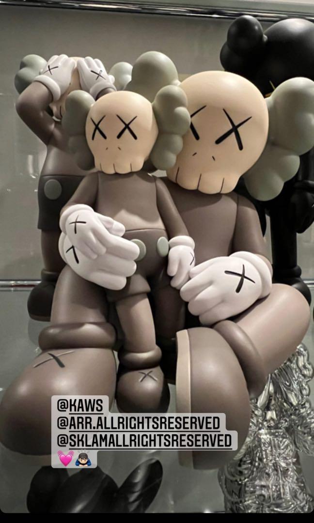 カウズ フィギュア kaws 様 white白