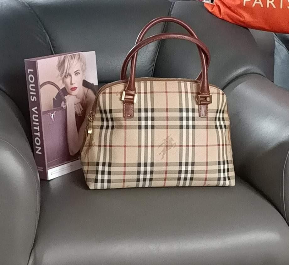 Orig Burberry Alma Type, Luxury, Bags & Wallets on Carousell