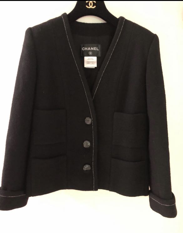 Chanel little black jacket size Fr36