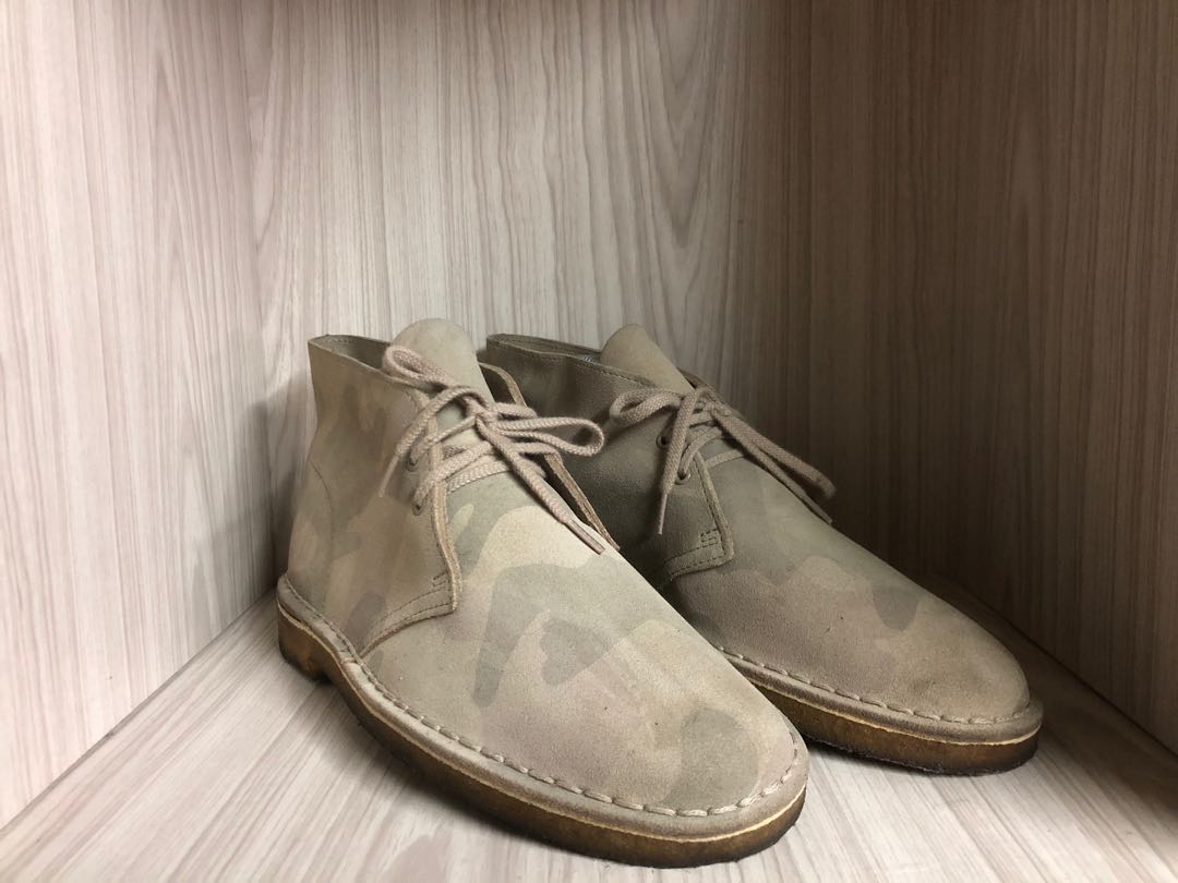 Clarks camo online desert boots