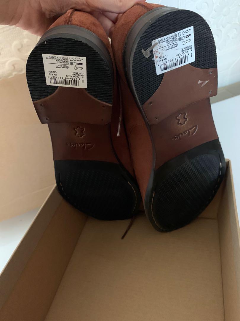 Clarks flow plain british tan best sale